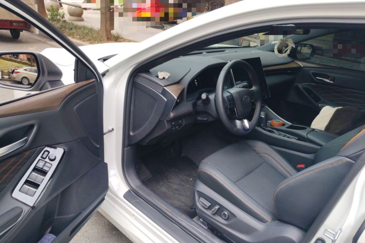 Used Toyota Avalon 2024 Dual-Motor 2.0L Luxury Edition Driver Seat