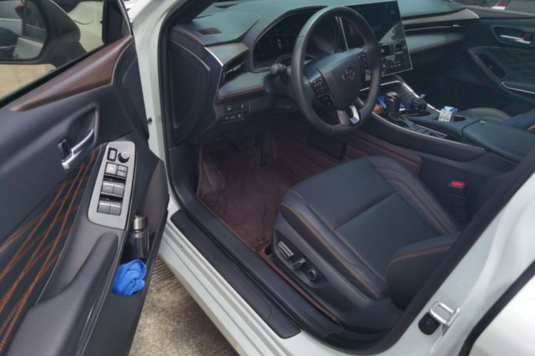 Used Toyota Avalon 2024 Dual-Motor 2.0L Luxury Edition Driver Seat