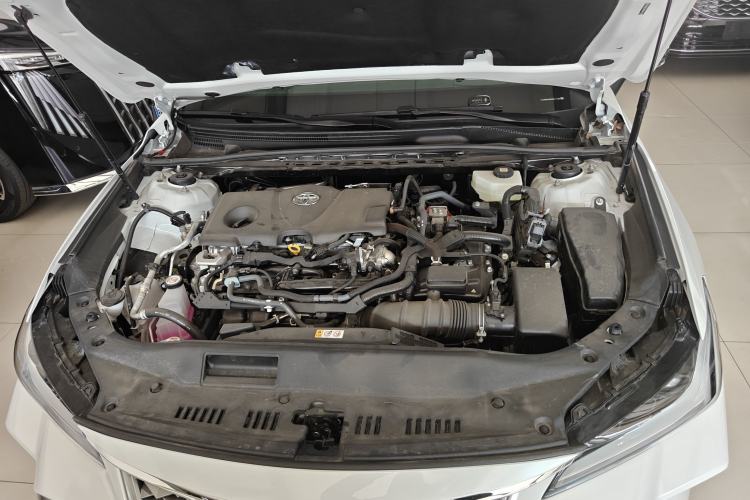 Used Toyota Avalon 2024 Dual-Engine 2.5L XLE Premium Edition Engine Bay
