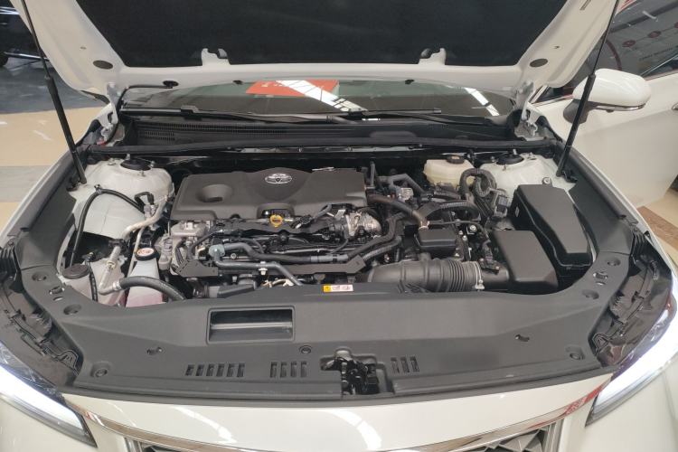 Used Toyota Avalon 2024 Dual-Engine 2.5L XLE Premium Edition Engine Bay