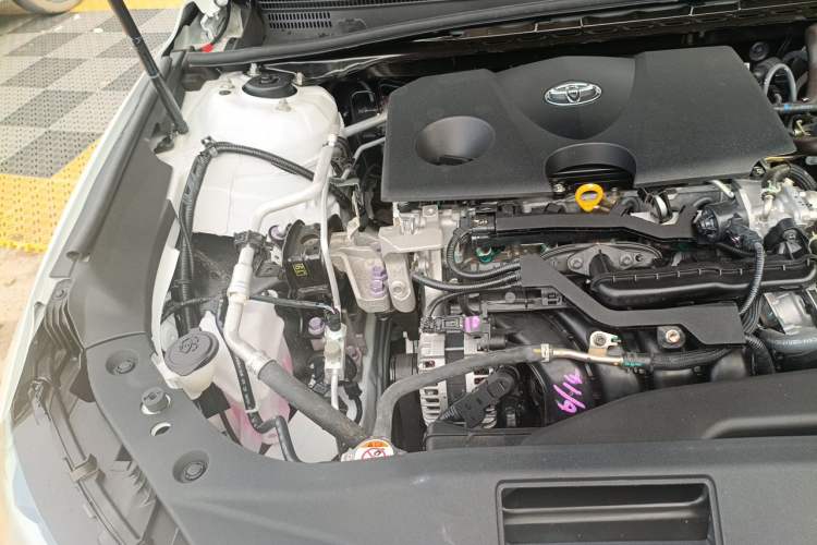 Used Toyota Avalon 2024 2.0L Luxury Edition Engine Bay Right
