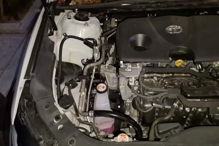 Used Toyota Avalon 2024 Dual-Motor 2.0L Premium Edition Engine Bay Right