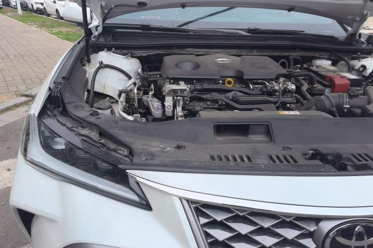 Used Toyota Avalon 2024 2.0L Luxury Edition Engine Bay Right