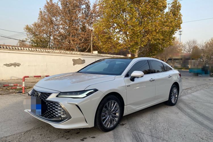 Used Toyota Avalon 2024 Dual-Engine 2.5L XLE Premium Edition Exterior 1