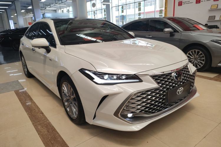 Used Toyota Avalon 2024 Dual-Engine 2.5L XLE Premium Edition Exterior 1