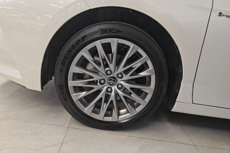 Used Toyota Avalon 2024 Dual-Motor 2.0L Luxury Edition Exterior 2
