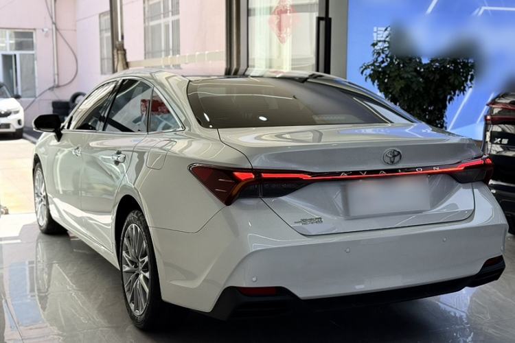 Used Toyota Avalon 2024 2.0L Luxury Edition Exterior 3