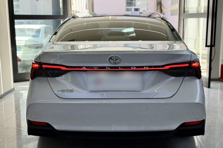 Used Toyota Avalon 2024 2.0L Luxury Edition Exterior 4
