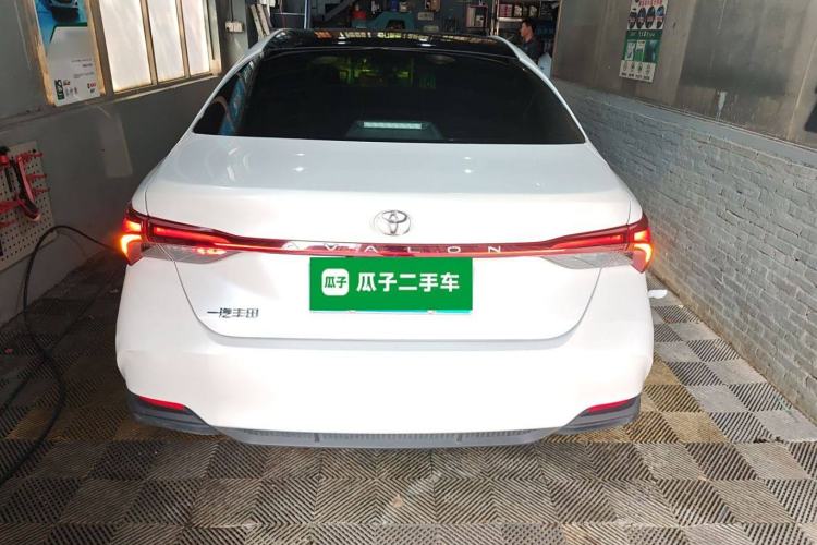 Used Toyota Avalon 2024 2.0L Premium Edition Exterior 4