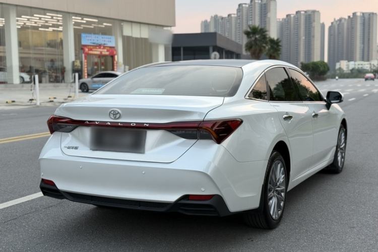 Used Toyota Avalon 2024 2.0L Luxury Edition Exterior 5