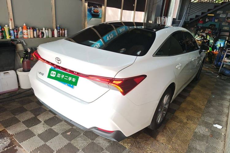 Used Toyota Avalon 2024 2.0L Premium Edition Exterior 5