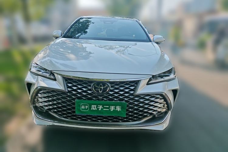 Used Toyota Avalon 2024 Dual-Engine 2.5L XLE Premium Edition Front