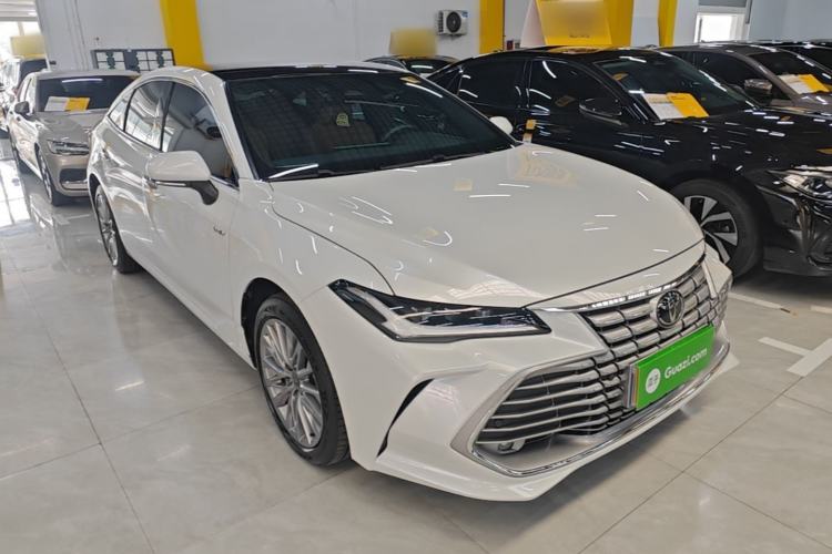 Used Toyota Avalon 2024 Dual-Motor 2.0L Luxury Edition Front Right 45 Deg