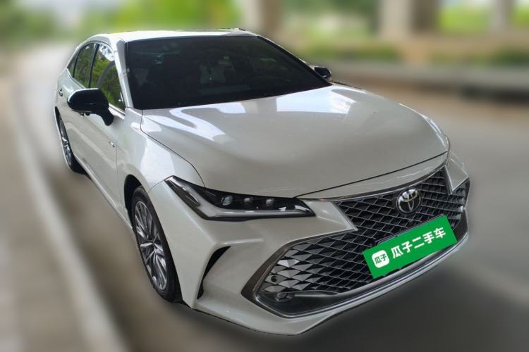 Used Toyota Avalon 2024 Dual-Motor 2.0L Luxury Edition Front Right 45 Deg