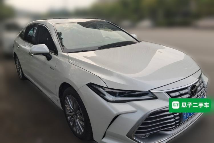 Used Toyota Avalon 2024 Dual-Motor 2.0L Premium Edition Front Right 45 Deg