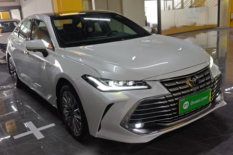 Used Toyota Avalon 2024 Dual-Motor 2.0L Premium Edition Front Right 45 Deg