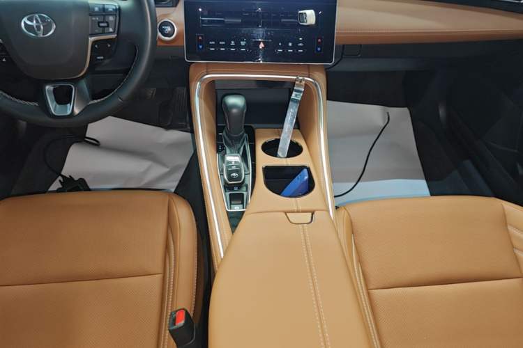 Used Toyota Avalon 2024 Dual-Motor 2.0L Luxury Edition Gear Lever