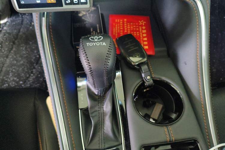 Used Toyota Avalon 2024 Dual-Motor 2.0L Luxury Edition Gear Lever