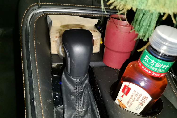 Used Toyota Avalon 2024 Dual-Motor 2.0L Premium Edition Gear Lever