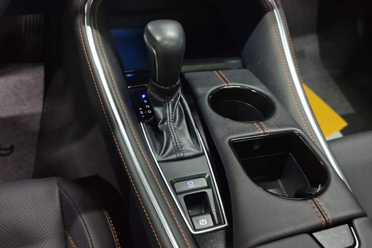 Used Toyota Avalon 2024 Dual-Motor 2.0L Premium Edition Gear Lever