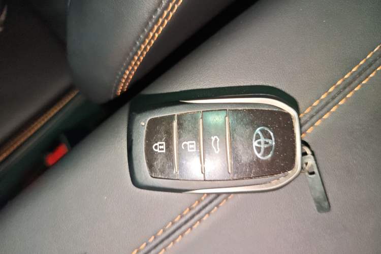 Used Toyota Avalon 2024 2.0L Premium Edition Interior 1