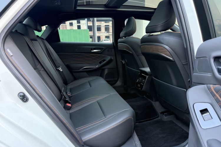Used Toyota Avalon 2024 2.0L Luxury Edition Interior 10