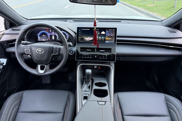 Used Toyota Avalon 2024 2.0L Luxury Edition Interior 2