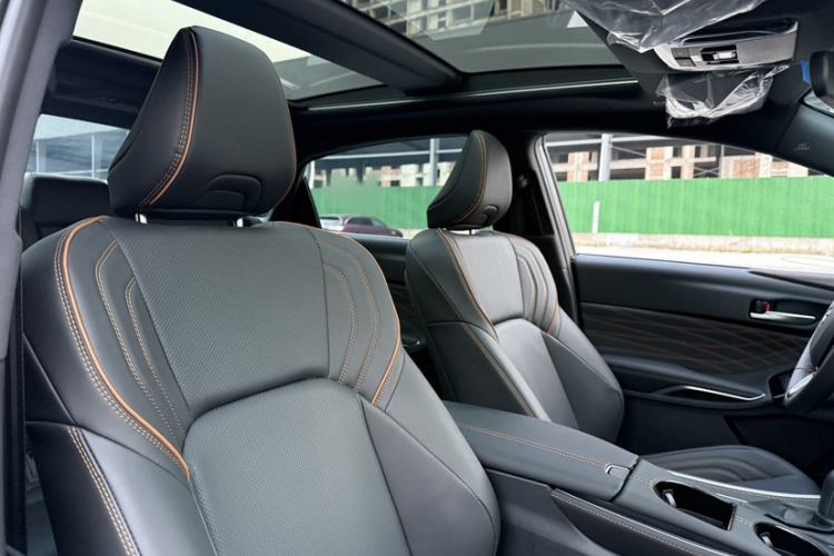 Used Toyota Avalon 2024 2.0L Luxury Edition Interior 4