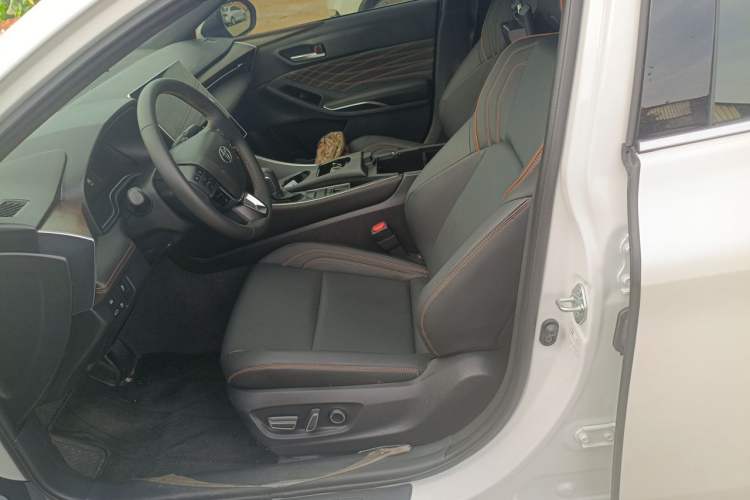 Used Toyota Avalon 2024 2.0L Luxury Edition Left Front Seat