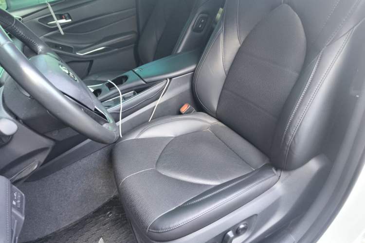Used Toyota Avalon 2024 2.0L Premium Edition Left Front Seat