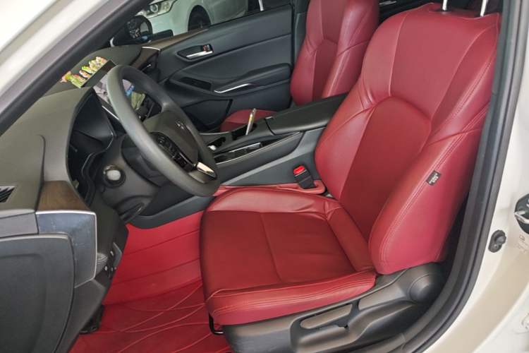 Used Toyota Avalon 2024 2.0L Ambition Edition Left Front Seat