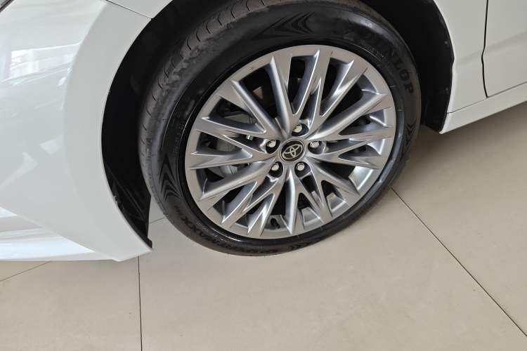 Used Toyota Avalon 2024 Dual-Engine 2.5L XLE Premium Edition Left Front Wheel Hub