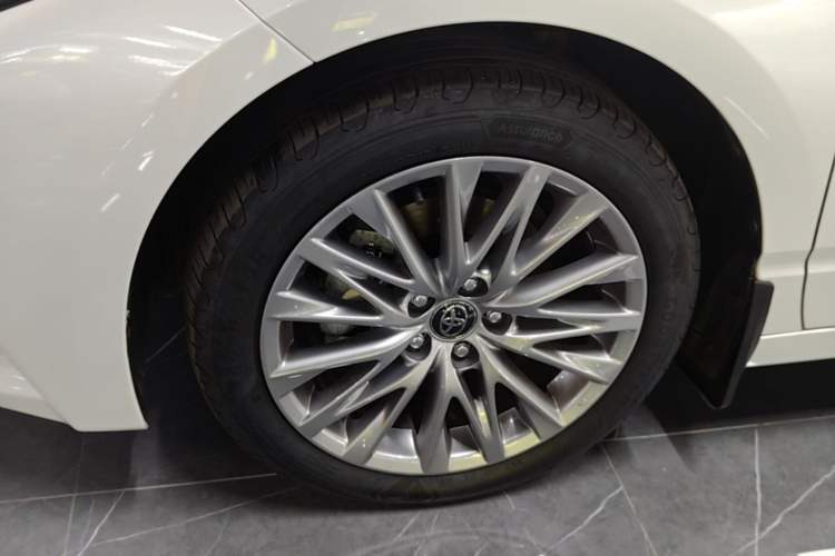 Used Toyota Avalon 2024 Dual-Motor 2.0L Premium Edition Left Front Wheel Hub