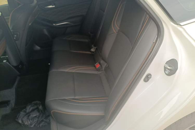 Used Toyota Avalon 2024 2.0L Luxury Edition Left Rear Seat