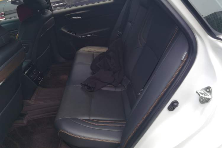 Used Toyota Avalon 2024 Dual-Motor 2.0L Luxury Edition Left Rear Seat