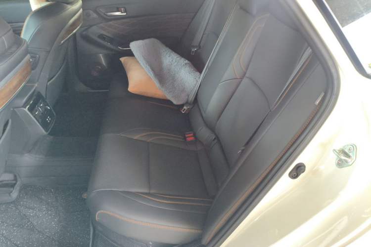 Used Toyota Avalon 2024 Dual-Motor 2.0L Luxury Edition Left Rear Seat