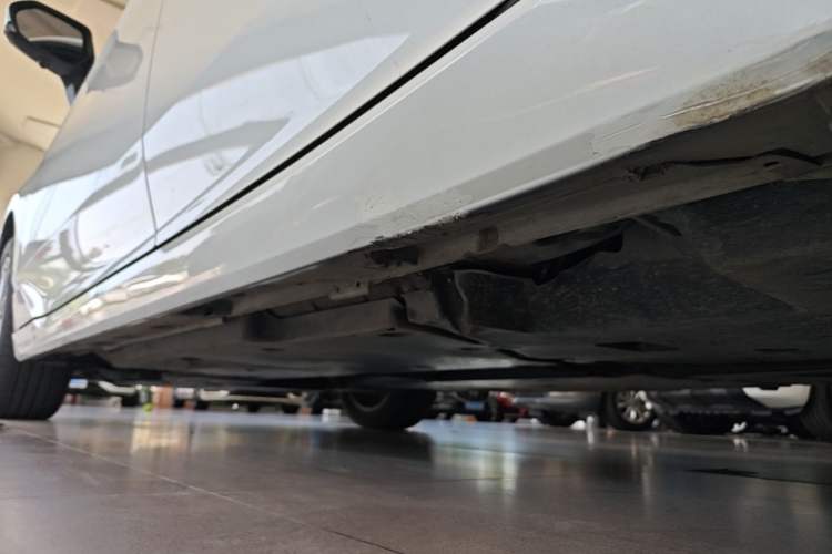 Used Toyota Avalon 2024 2.0L Ambition Edition Left Side Sill