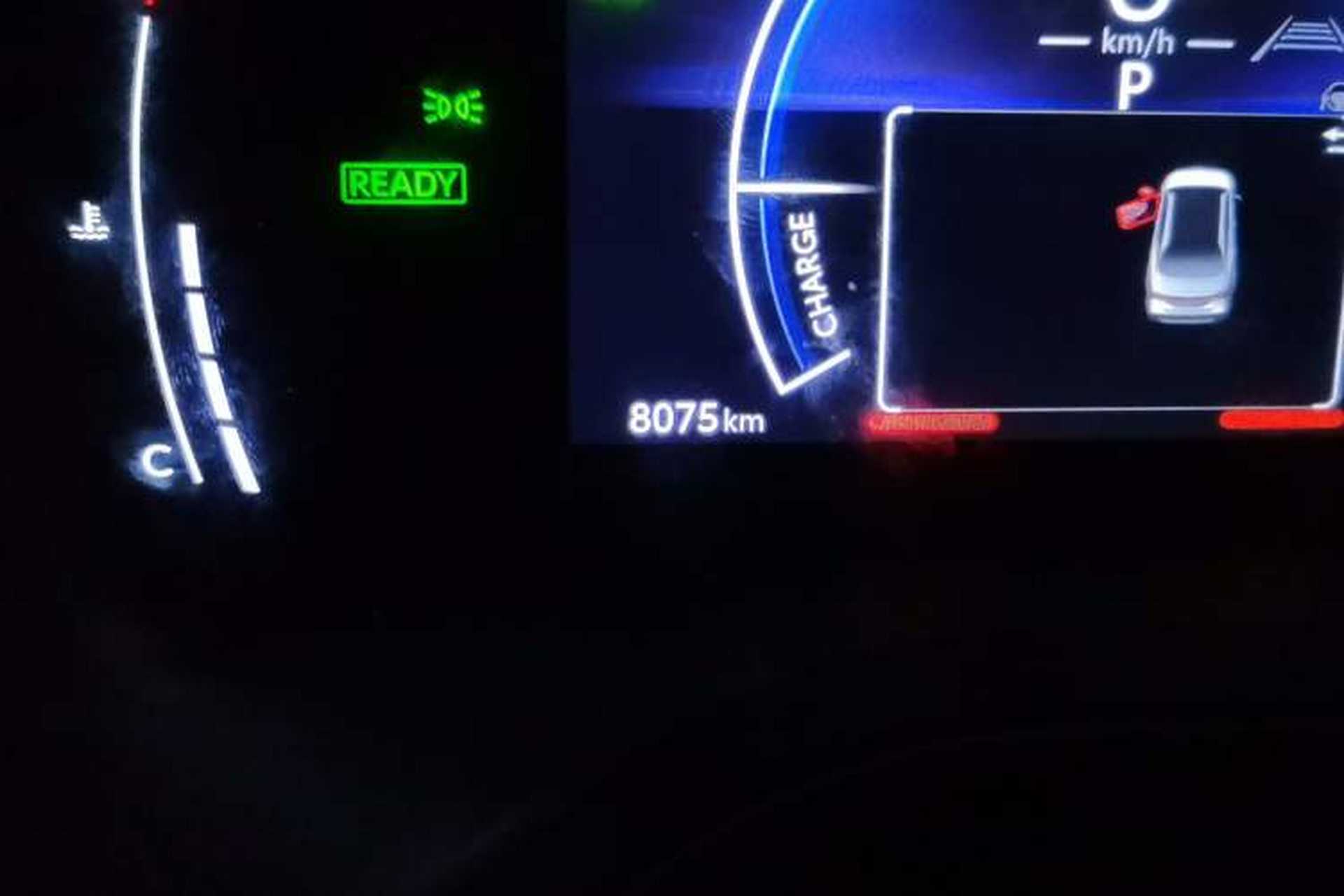 Used Toyota Avalon 2024 Dual-Motor 2.0L Premium Edition Odometer Close Up