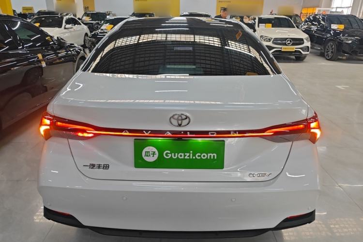 Used Toyota Avalon 2024 Dual-Motor 2.0L Luxury Edition Rear