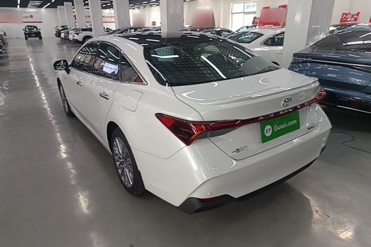 Used Toyota Avalon 2024 Dual-Engine 2.5L XLE Premium Edition Rear Left 45 Deg