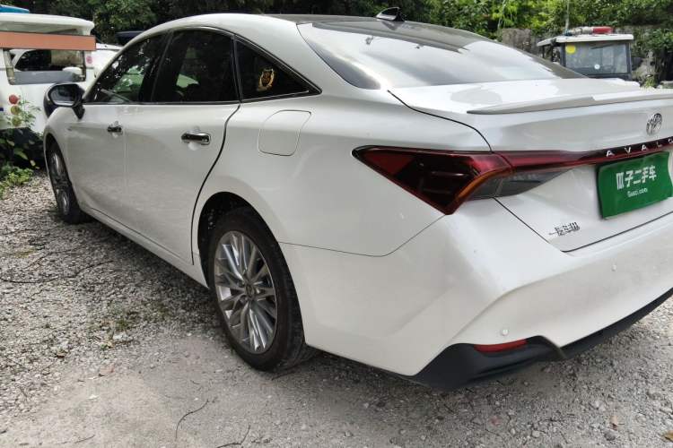 Used Toyota Avalon 2024 Dual-Motor 2.0L Luxury Edition Rear Left 45 Deg