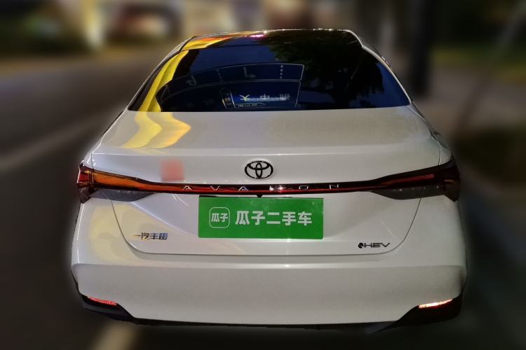 Used Toyota Avalon 2024 Dual-Motor 2.0L Premium Edition Rear
