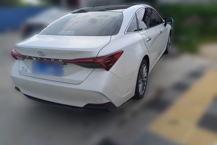 Used Toyota Avalon 2024 2.0L Luxury Edition Rear Right 45 Deg