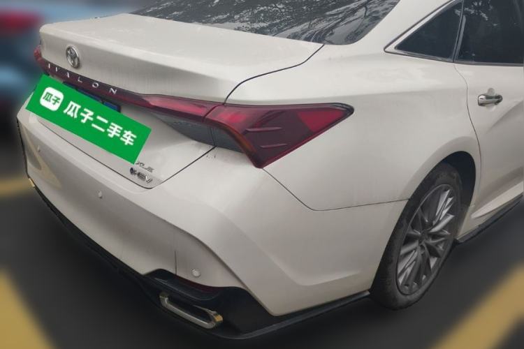 Used Toyota Avalon 2024 Dual-Motor 2.0L Premium Edition Rear Right 45 Deg
