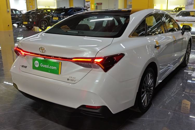 Used Toyota Avalon 2024 Dual-Motor 2.0L Premium Edition Rear Right 45 Deg