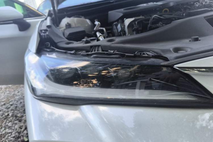 Used Toyota Avalon 2024 2.0L Premium Edition Right Front Headlight