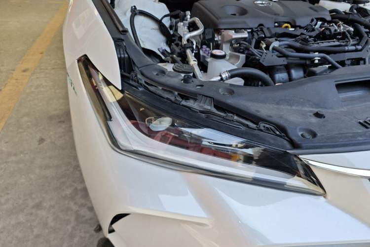 Used Toyota Avalon 2024 Dual-Engine 2.5L XLE Premium Edition Right Front Headlight