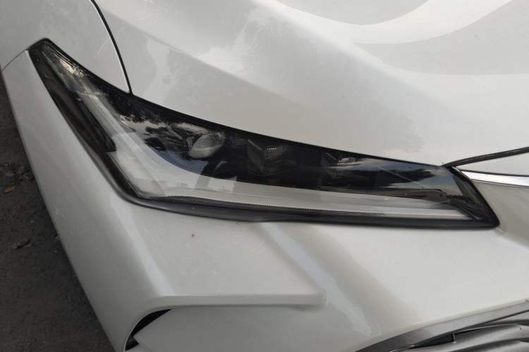 Used Toyota Avalon 2024 Dual-Motor 2.0L Premium Edition Right Front Headlight