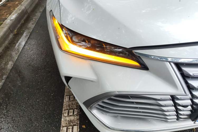 Used Toyota Avalon 2024 Dual-Motor 2.0L Luxury Edition Right Front Headlight