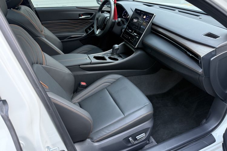 Used Toyota Avalon 2024 2.0L Luxury Edition Right Front Seat